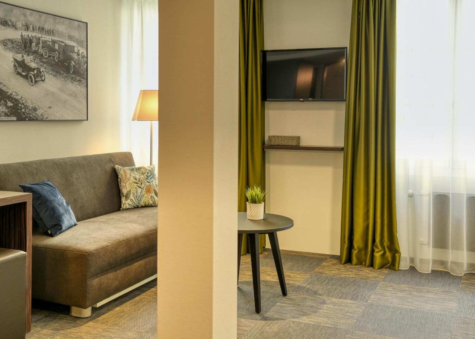 Boutique Hotel Reiser Алтдорф Екстериор снимка