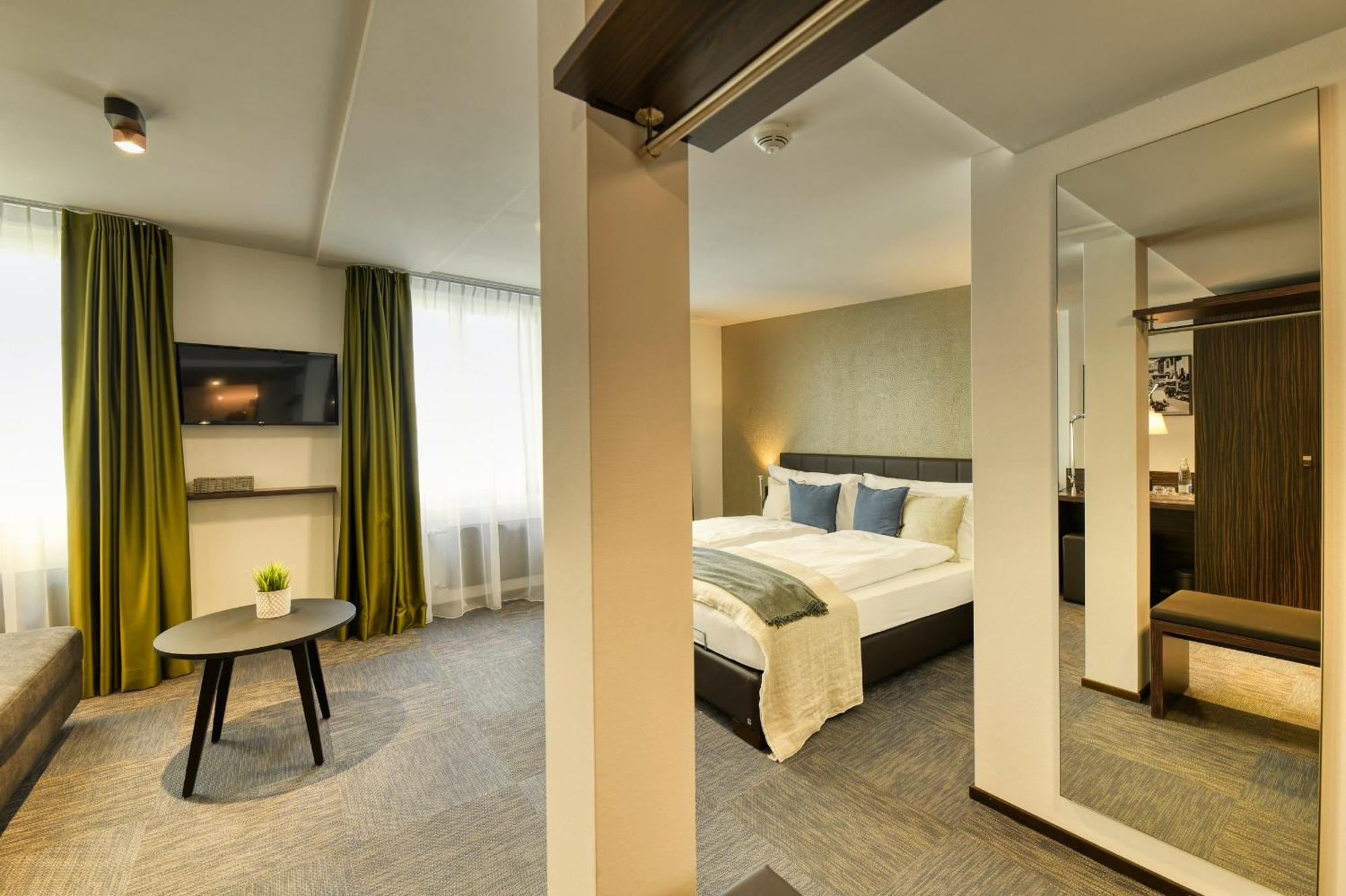 Boutique Hotel Reiser Алтдорф Екстериор снимка